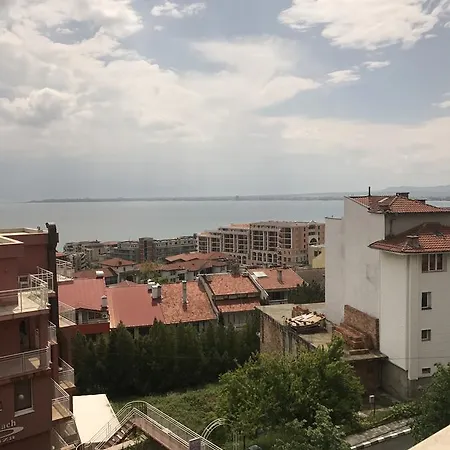 St.vlas 아파트
